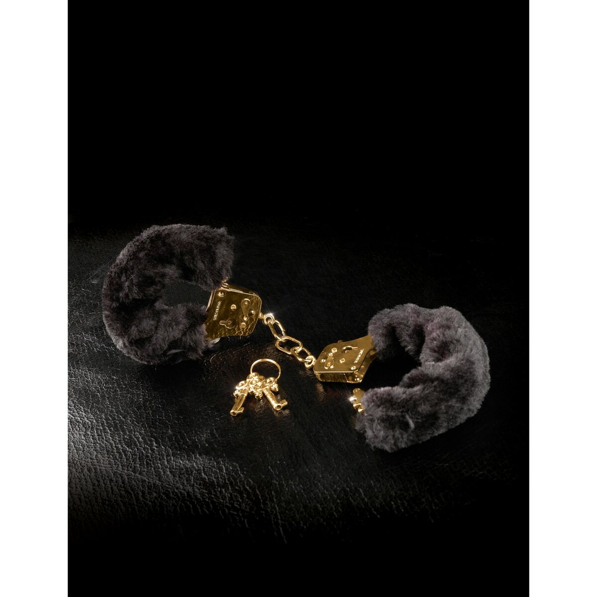 Set di Manette e Cavigliere Pipedream Nero Dorato